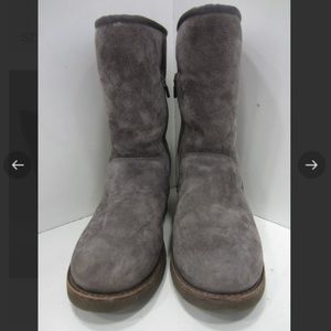 Ugg SOLD